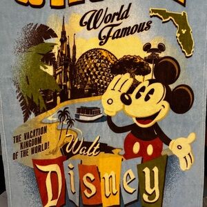 Vintage Walt Disney World Throw Mickey Mouse Welcomes You!